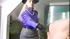 残業をする上司と 女の子 向け の av