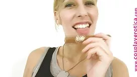 後ろの仕事から。 エロ ビデオ 女性 用