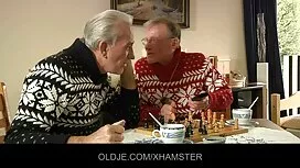 白いドレスを着ている人、デイブ av 女 ...