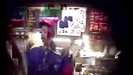 女性は彼女の夫のためにそれを行います。  ...