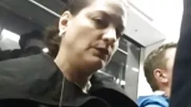 あなたは何が起こっている冷たい湖になりた ...