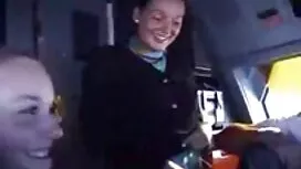 私の妻、若い女性 エロ ビデオ 女性 用